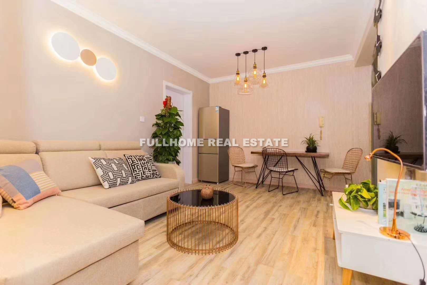 Weihaiyuan - 3 bedroom apartment in Shanghai, People Square, Downtown