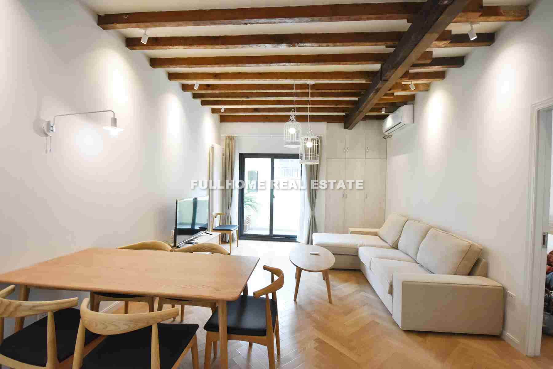 Lane1-500 Tianping Road Old House - 2 bedroom apartment in Shanghai, Xujiahui, Downtown