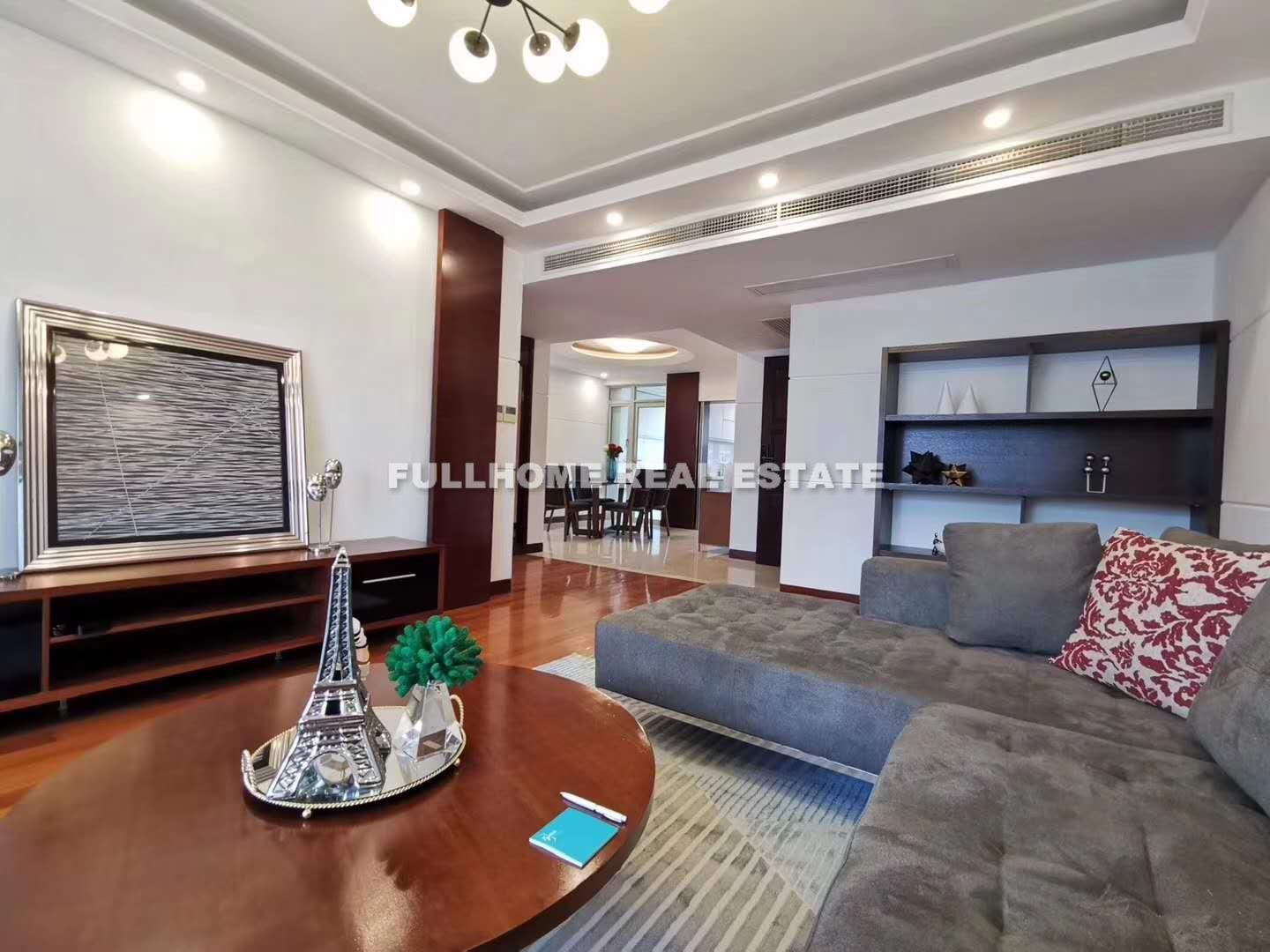 Fuyuanhui Ju - 3 bedroom apartment in Shanghai, Xujiahui, Downtown