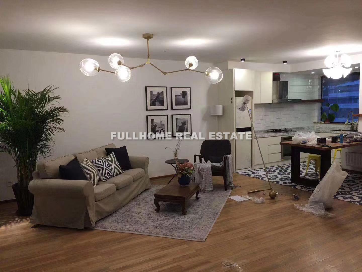 Jiaxin City Garden - 4 bedroom apartment in Shanghai, Downtown, Downtown