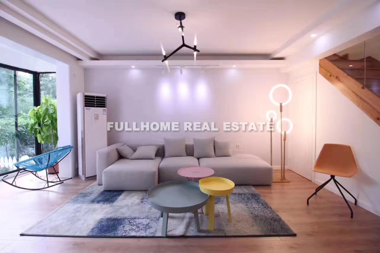 Same compound: Dashanghai City Garden, 4 bedrooms in Shanghai