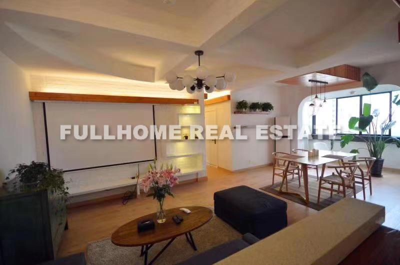 Same compound: Sunny Siji Apartment, 3 bedrooms in Shanghai