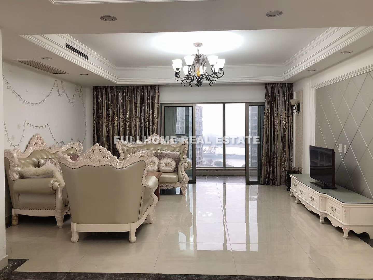 Shanghai Bay - 4 bedroom apartment in Shanghai, Xujiahui, Downtown