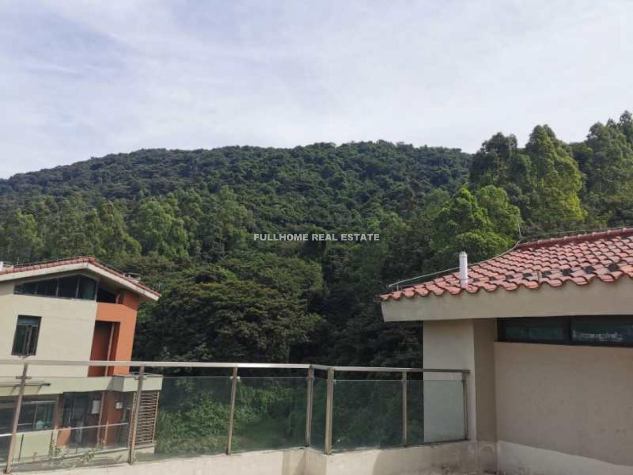 Similar property: J Valley, 4 bedrooms, 200 sqm in Guangzhou