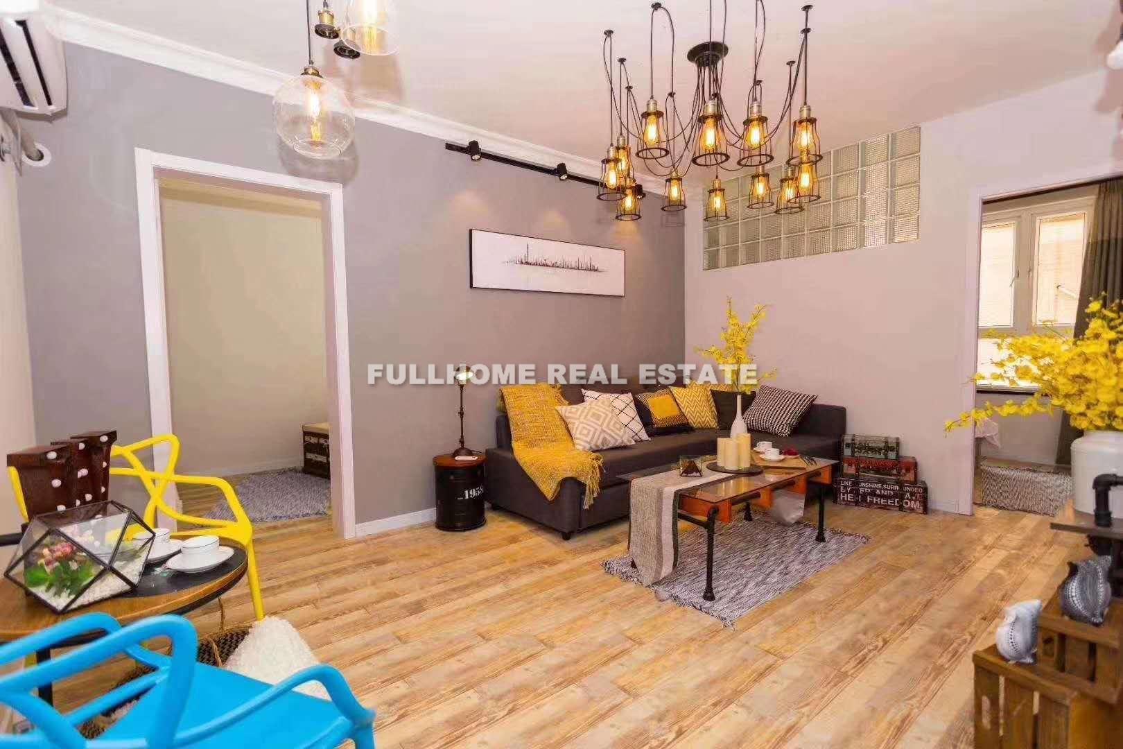 Weihaiyuan - 3 bedroom apartment in Shanghai, People Square, Downtown