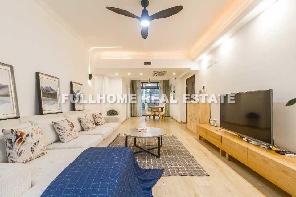 Top Of City - 2 bedroom apartment in Shanghai, People Square, Downtown