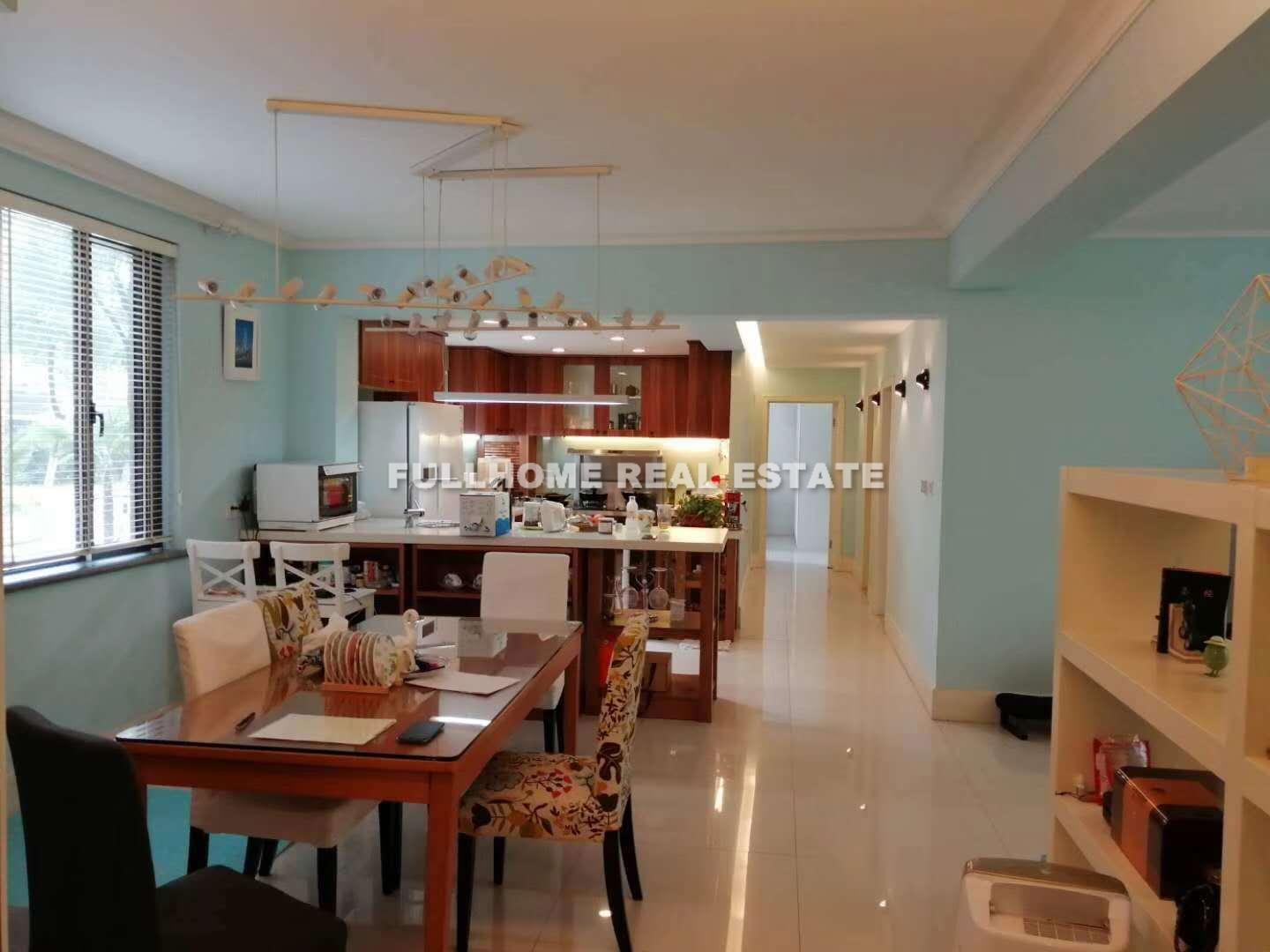Same compound: Kingswell Garden, 3 bedrooms in Shanghai