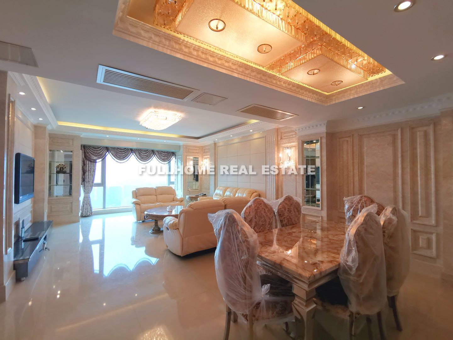 Shimao Riviera Garden - 3 bedroom apartment in Shanghai, Lujiazui, Pudong