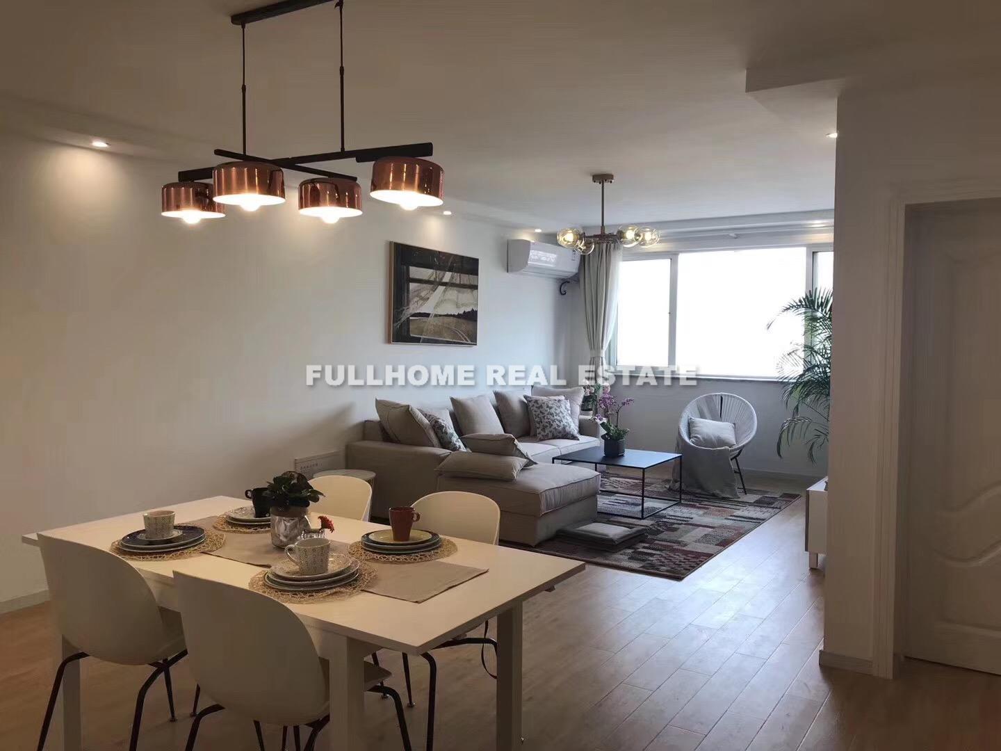 Same compound: Kaihong Homeland, 2 bedrooms in Shanghai