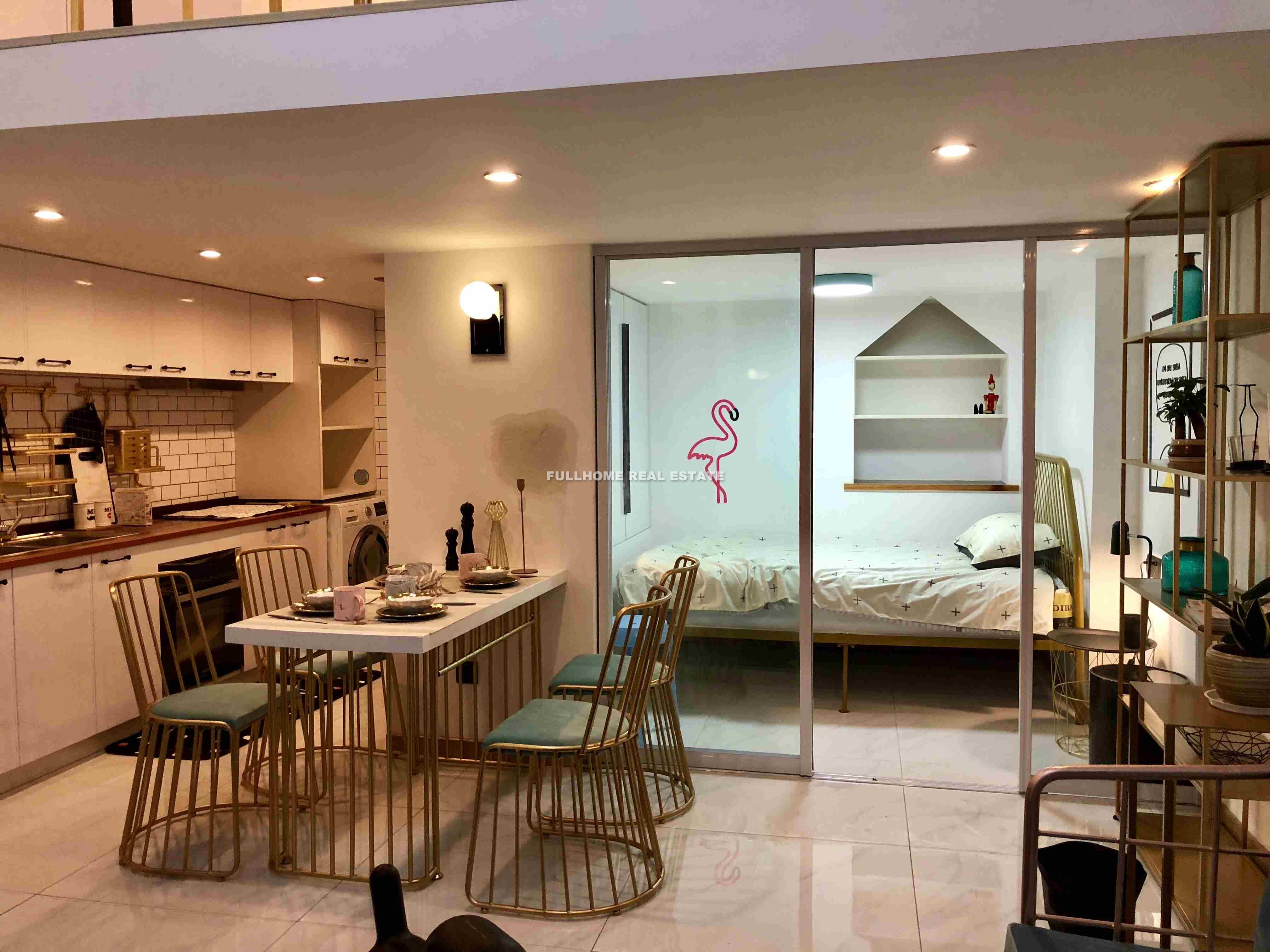 Lane 1-1000 Weihai Road Old House - 2 bedroom apartment in Shanghai, , 