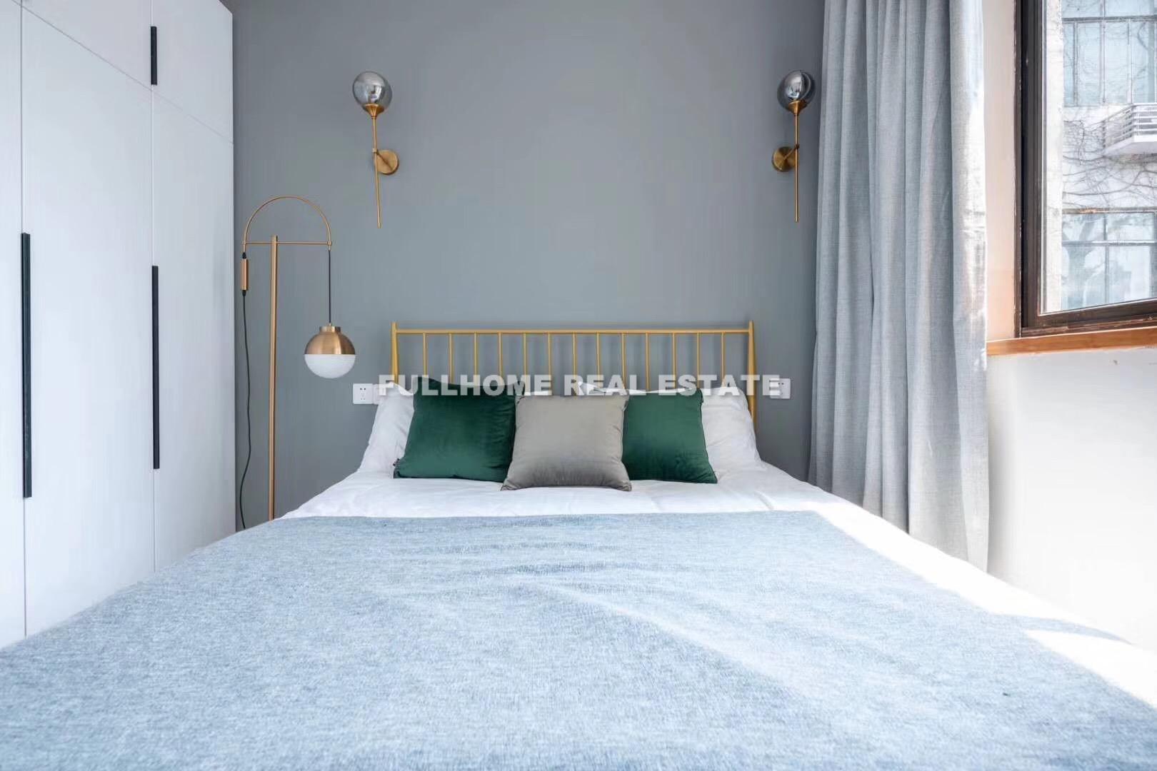 Lane 1-400 Julu Road Old House	 - Interior view 2, Shanghai rental property