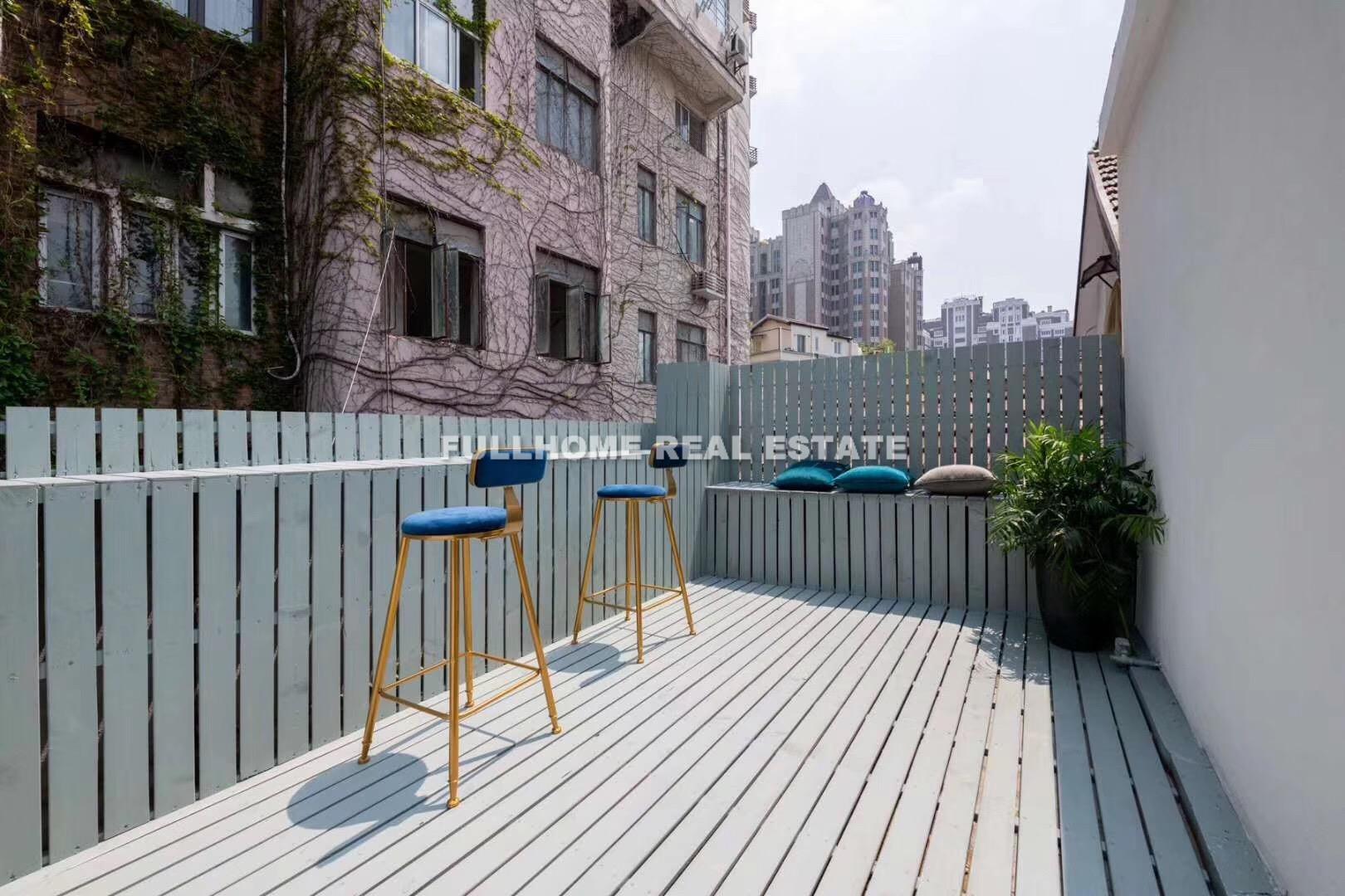 Lane 1-400 Julu Road Old House	 - Interior view 5, Shanghai rental property