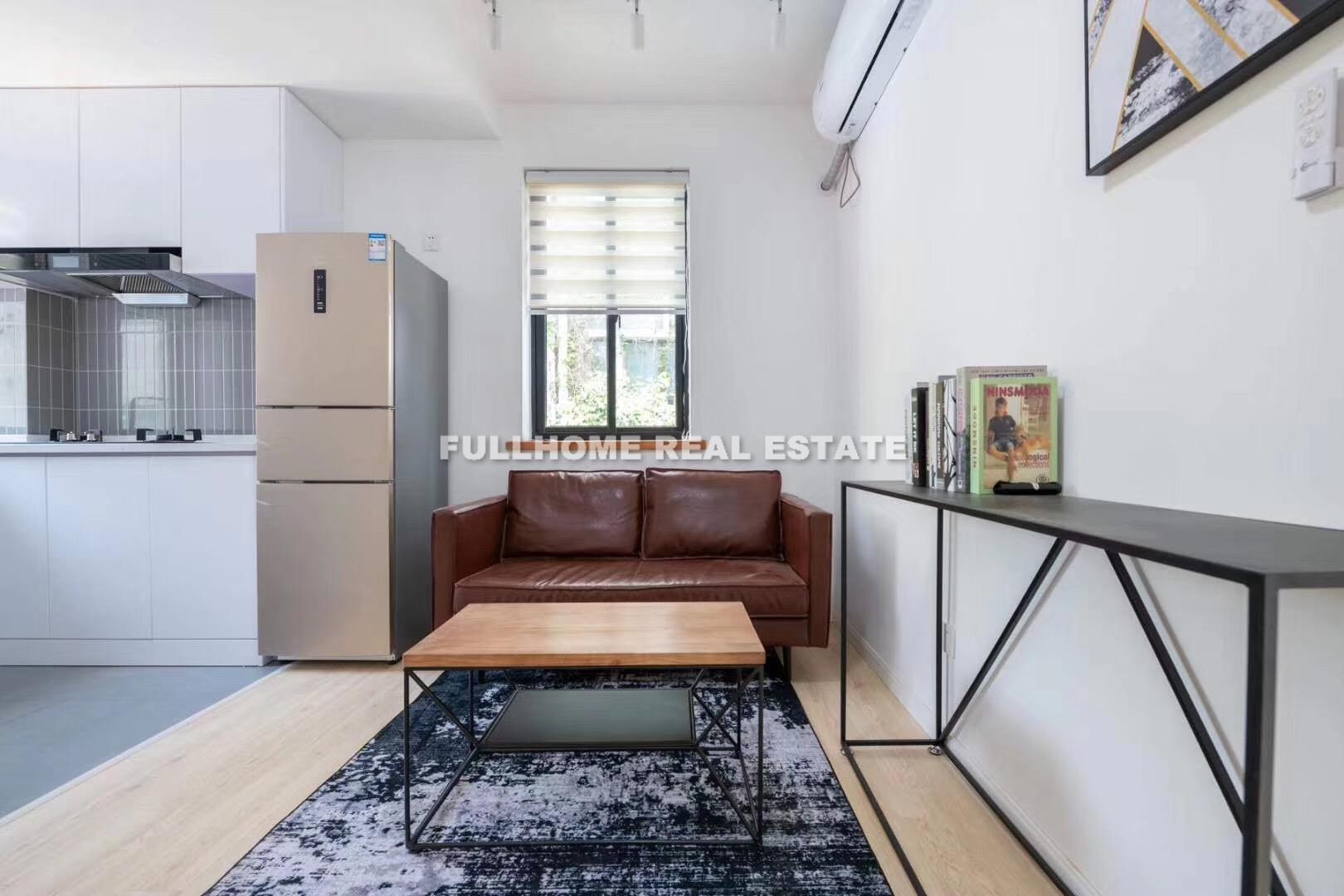 Lane 1-400 Julu Road Old House	 - Interior view 6, Shanghai rental property