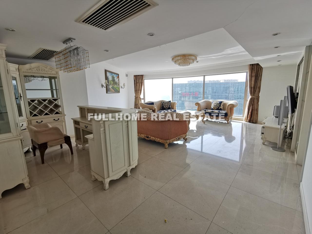 Shimao Riviera Garden - 4 bedroom apartment in Shanghai, Lujiazui, Pudong