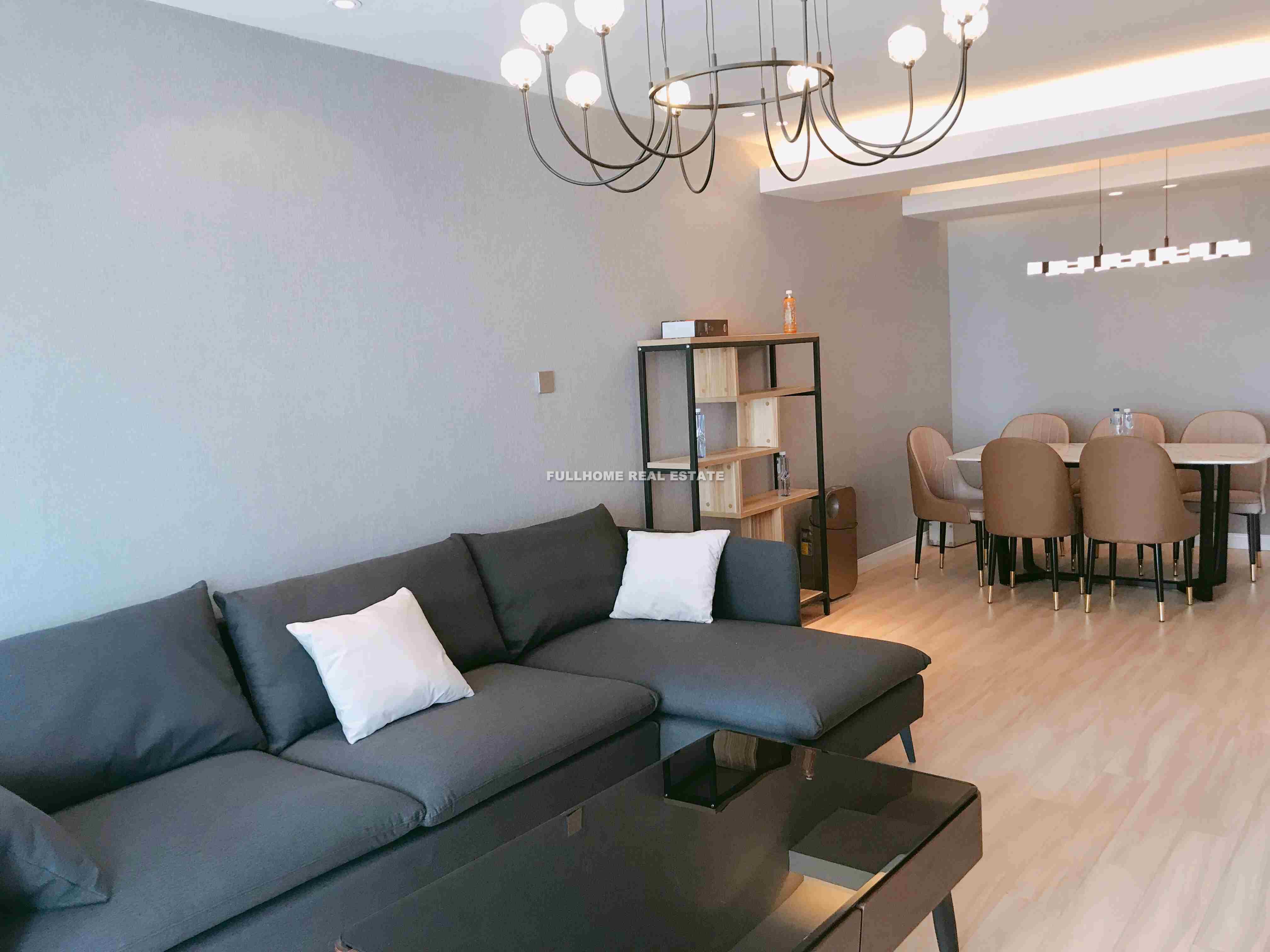 Shanghai May - 2 bedroom apartment in Shanghai, Xujiahui, Downtown