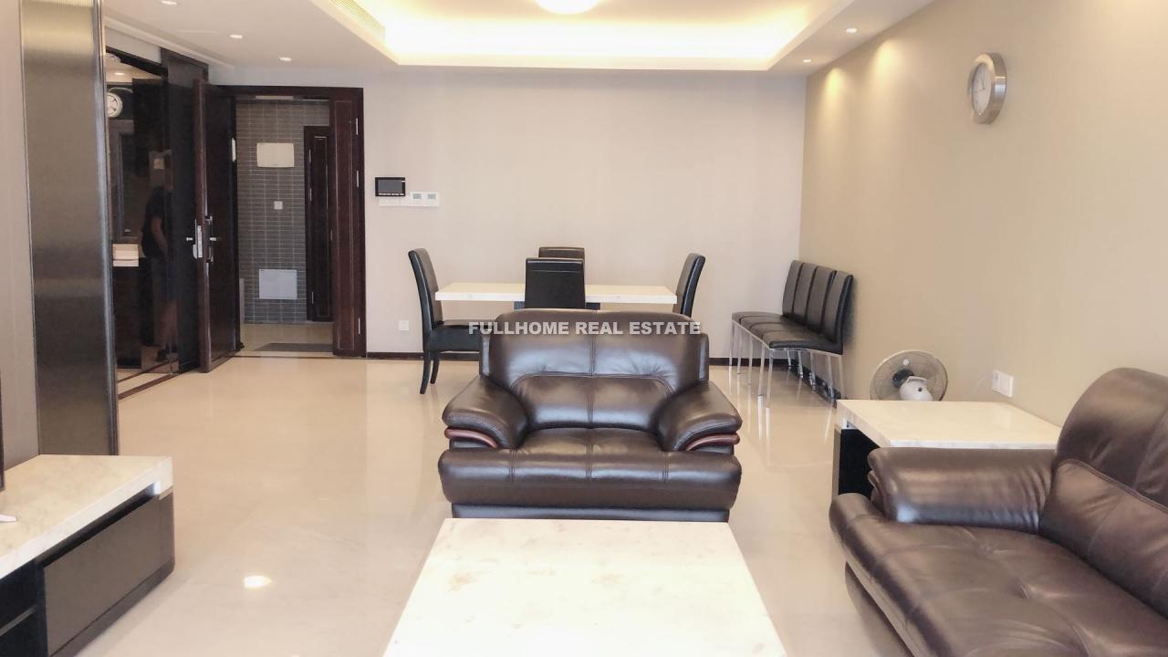Same compound: Jia Yu Mansion , 3 bedrooms in Guangzhou