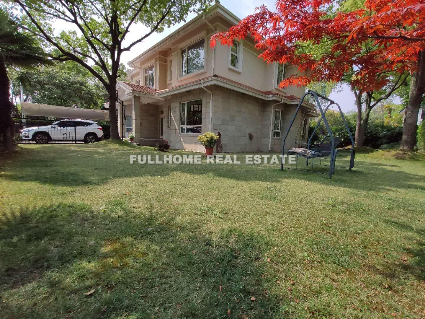 Same compound: Elite Villa, 4 bedrooms in Shanghai