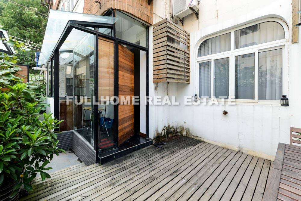 Lane 1-500 Wanpin Road Old House	 - Interior view 2, Shanghai rental property