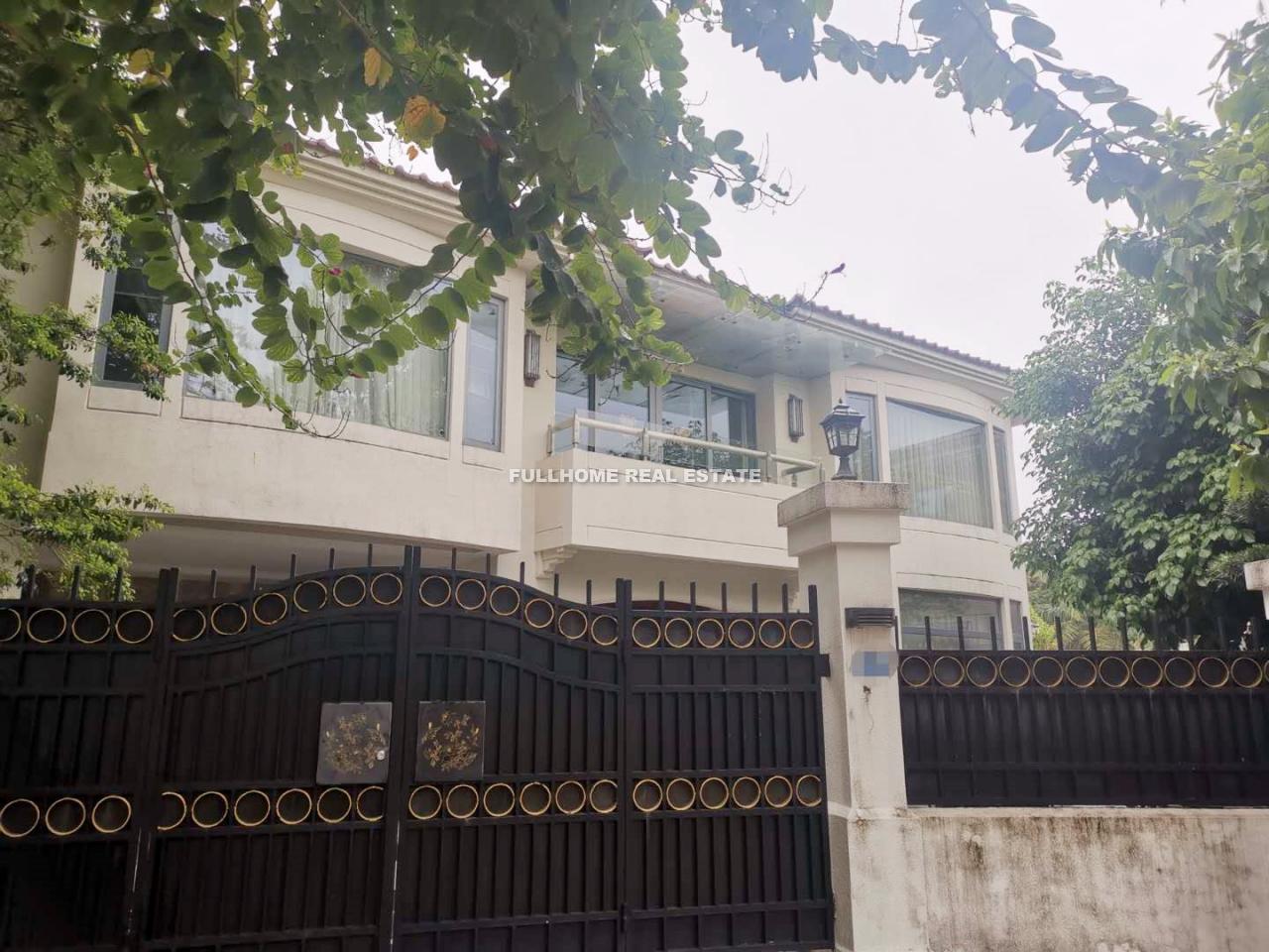 New World Riverside Villa - 6 bedroom apartment in Guangzhou, Ersha Island