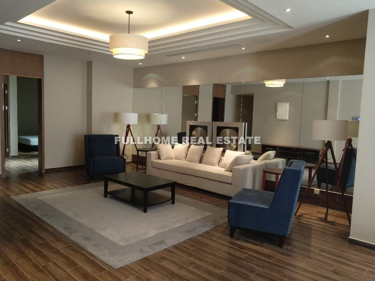Same compound: Kingdom Park, 5 bedrooms in Shanghai