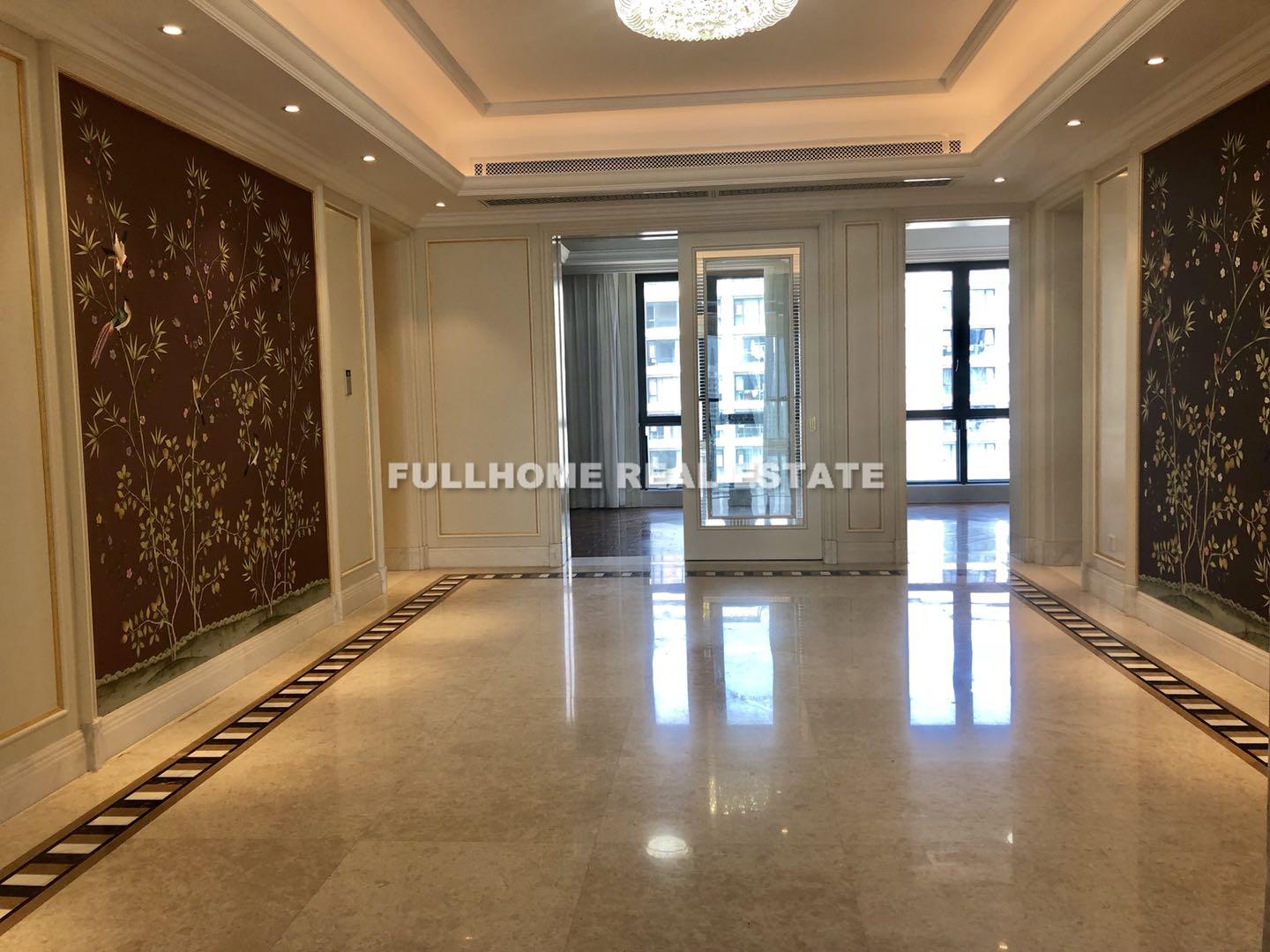 E18 - 4 bedroom apartment in Shanghai, Lujiazui, Pudong