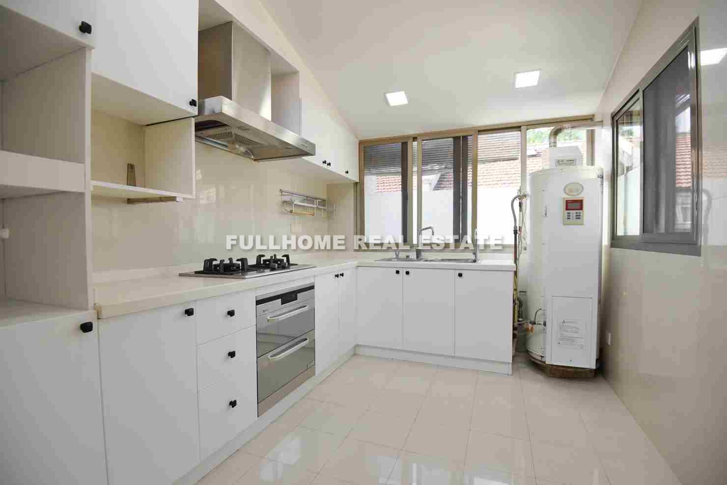 Lane 100-300 Fumin Road Old House - Interior view 8, Shanghai rental property