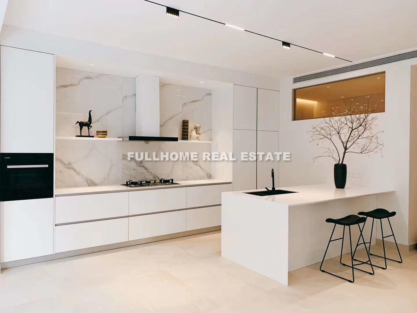 Same compound: Lane 1-200 Yanqing Road Old House, 3 bedrooms in Shanghai