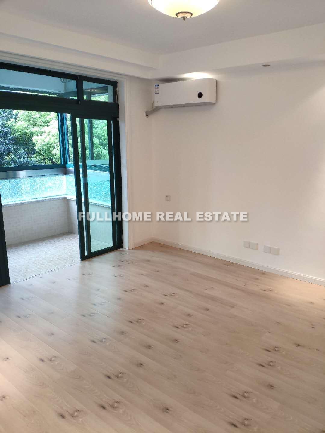 Smart Garden - 2 bedroom apartment in Shanghai, Jing An, Downtown