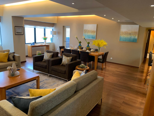 Similar property: Shanghai Centre, 3 bedrooms, 227 sqm in Shanghai