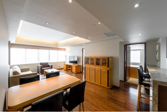 Shanghai Centre - 3 bedroom apartment in Shanghai, Jing An, Downtown