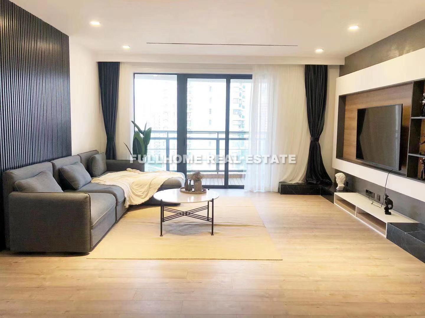 Same compound: The One, 3 bedrooms in Shanghai