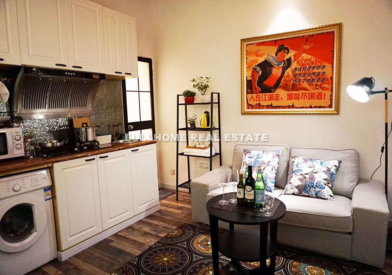 Same compound: Lane 129 Ruijin 2nd Road Old House	, 1 bedrooms in Shanghai