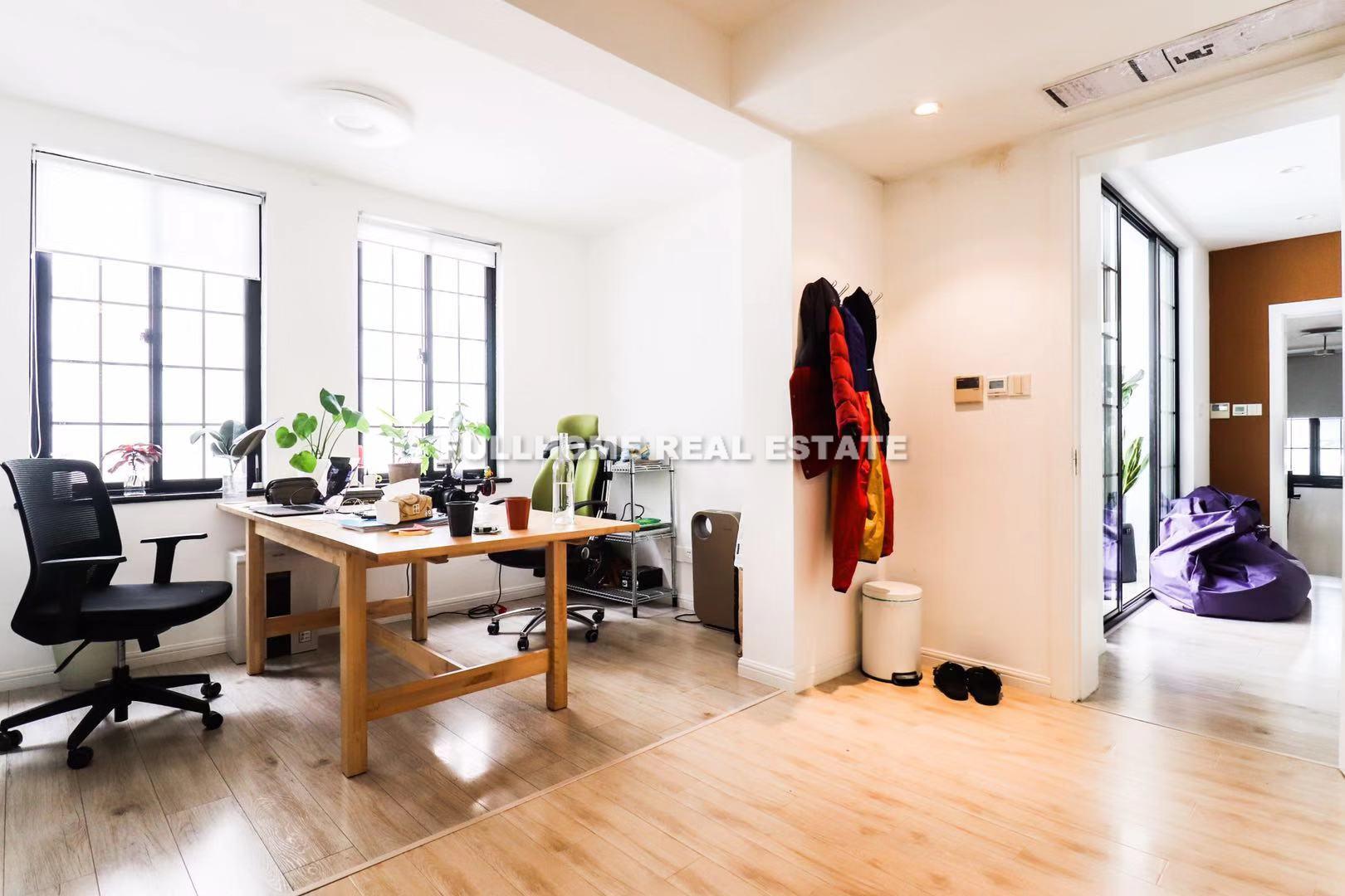 Same compound: Lane 17 Middle Wulumuqi Road Old House, 6 bedrooms in Shanghai