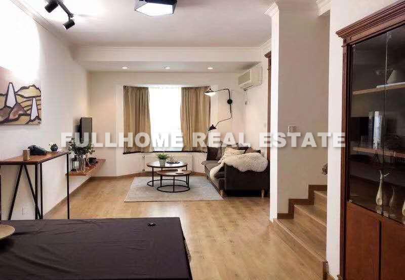 Same compound: Tomson Nice Year Villas, 3 bedrooms in Shanghai