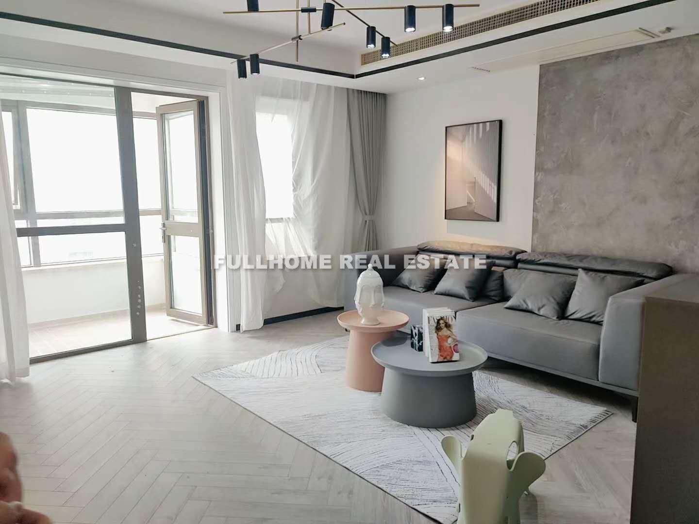 Sunny Flower City - 3 bedroom apartment in Shanghai, Putuo, Downtown