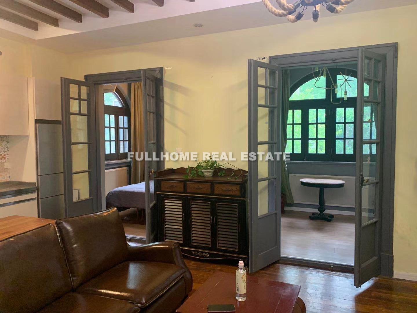 Lane 1-100 Fenyang Road Old House - 2 bedroom apartment in Shanghai, FFC, Downtown