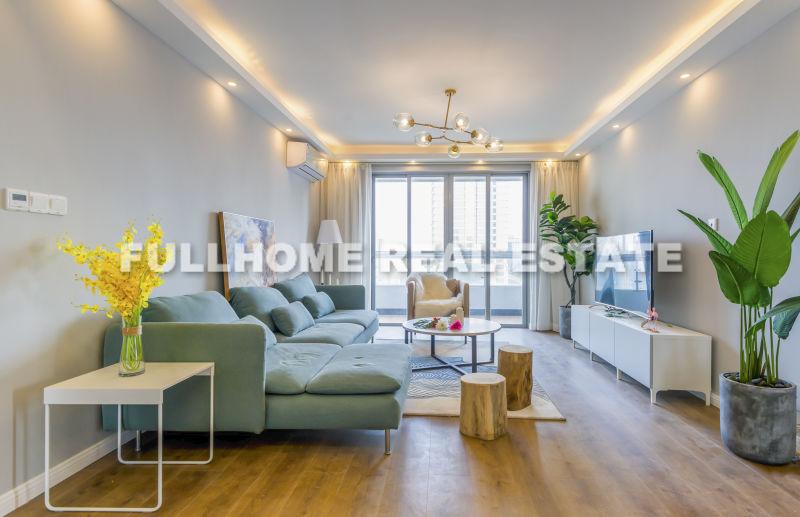 First Block - 4 bedroom apartment in Shanghai, Jing An, Downtown