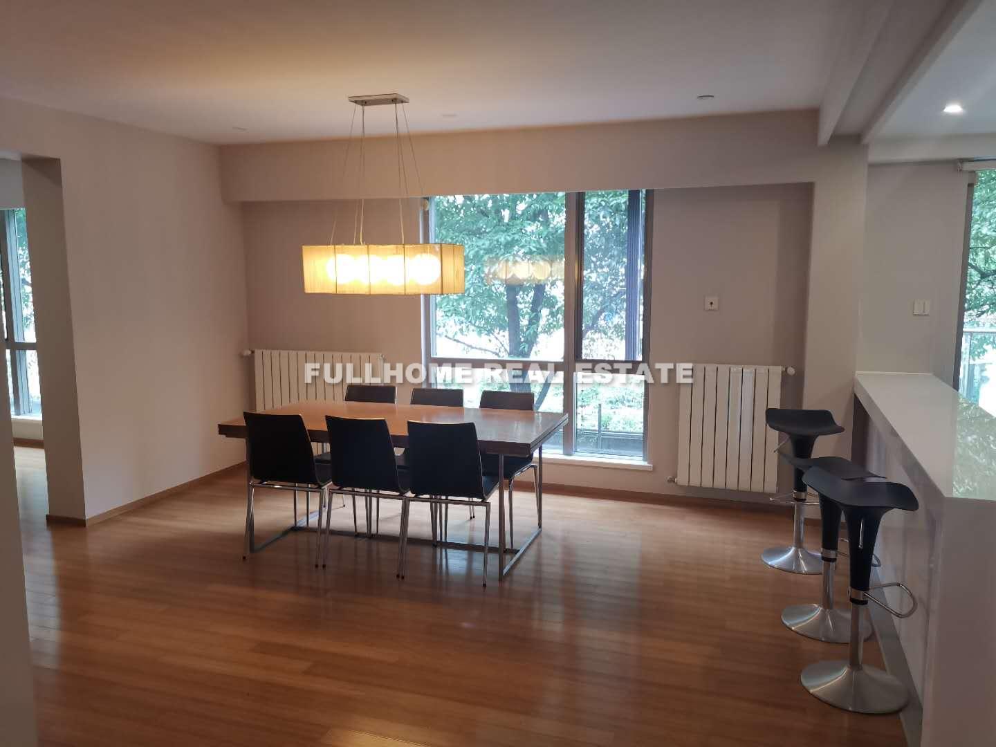 Same compound: Nan Yang Four Season, 3 bedrooms in Shanghai