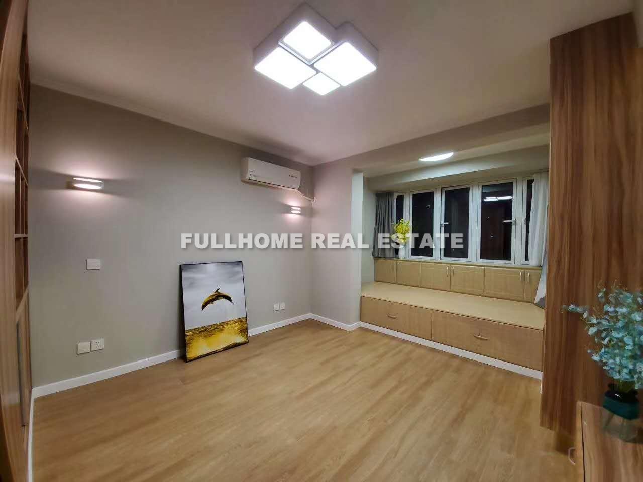 Huai Hai Mansion - 2 bedroom apartment in Shanghai, People Square, Downtown