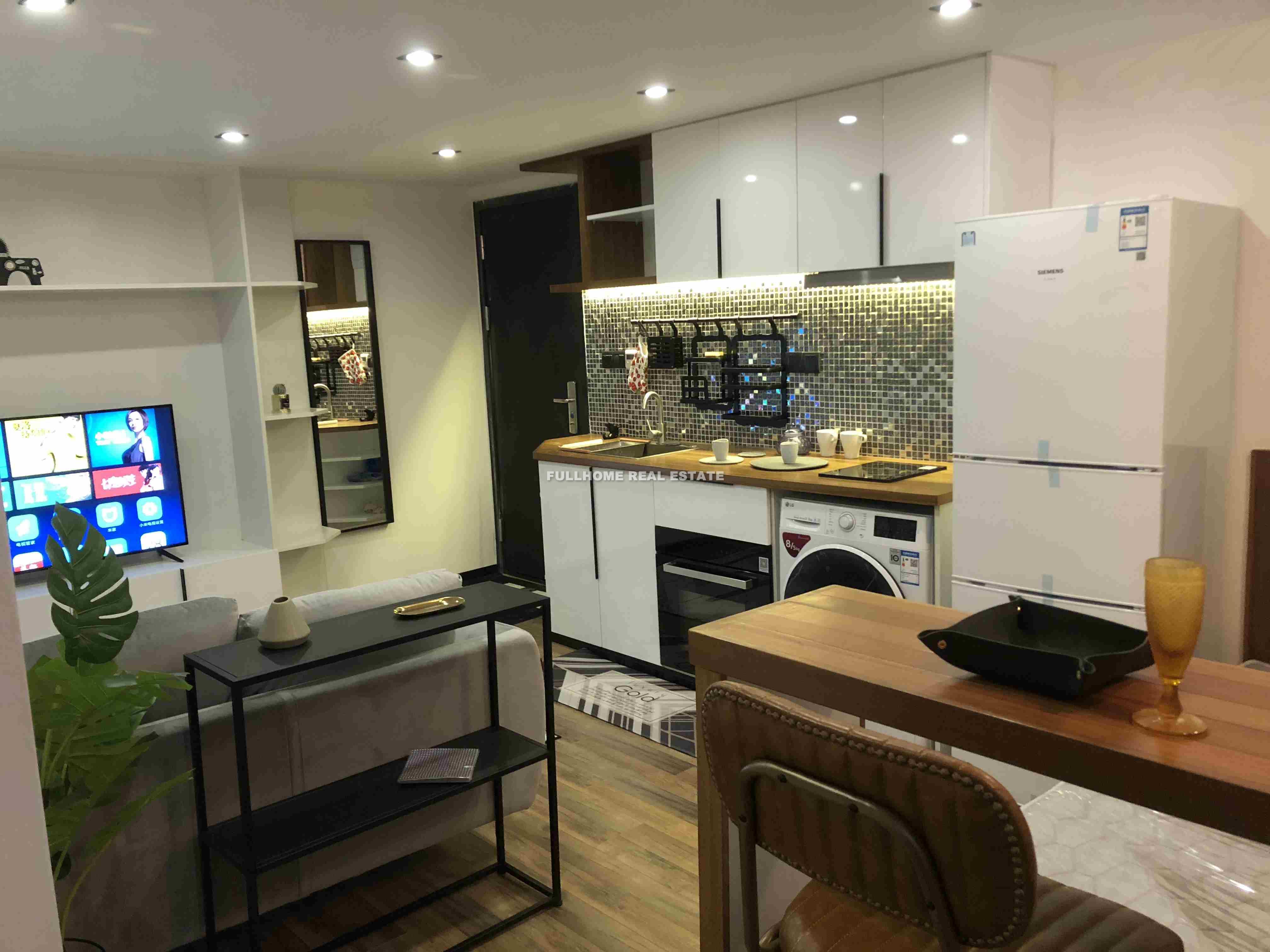 Lane 500-1200 Middle Yanan Road Old House - 1 bedroom apartment in Shanghai, Jing An, Downtown