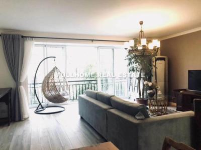 Similar property: Hua Guang Garden , 3 bedrooms, 200 sqm in Shanghai