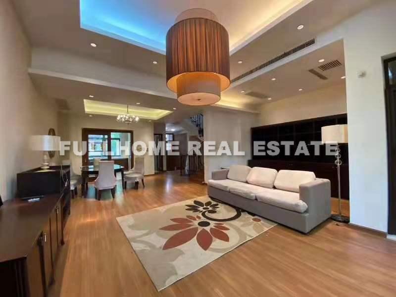 Stratford - 5 bedroom apartment in Shanghai, Minhang, Suburb