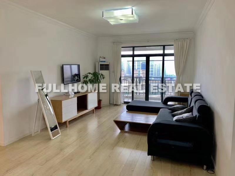 Contemporary Aqua Garden - 2 bedroom apartment in Shanghai, Century Park and Lianyang, Pudong