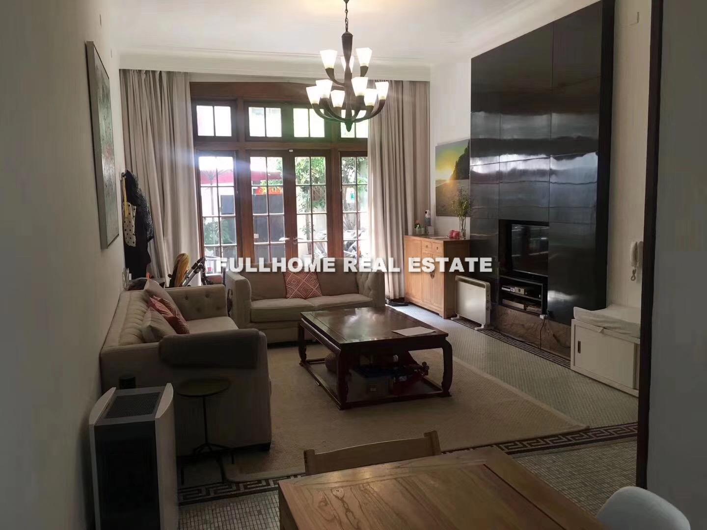 Lane 1-999Yuyuan Road Old House - 4 bedroom apartment in Shanghai, Jing An, Downtown