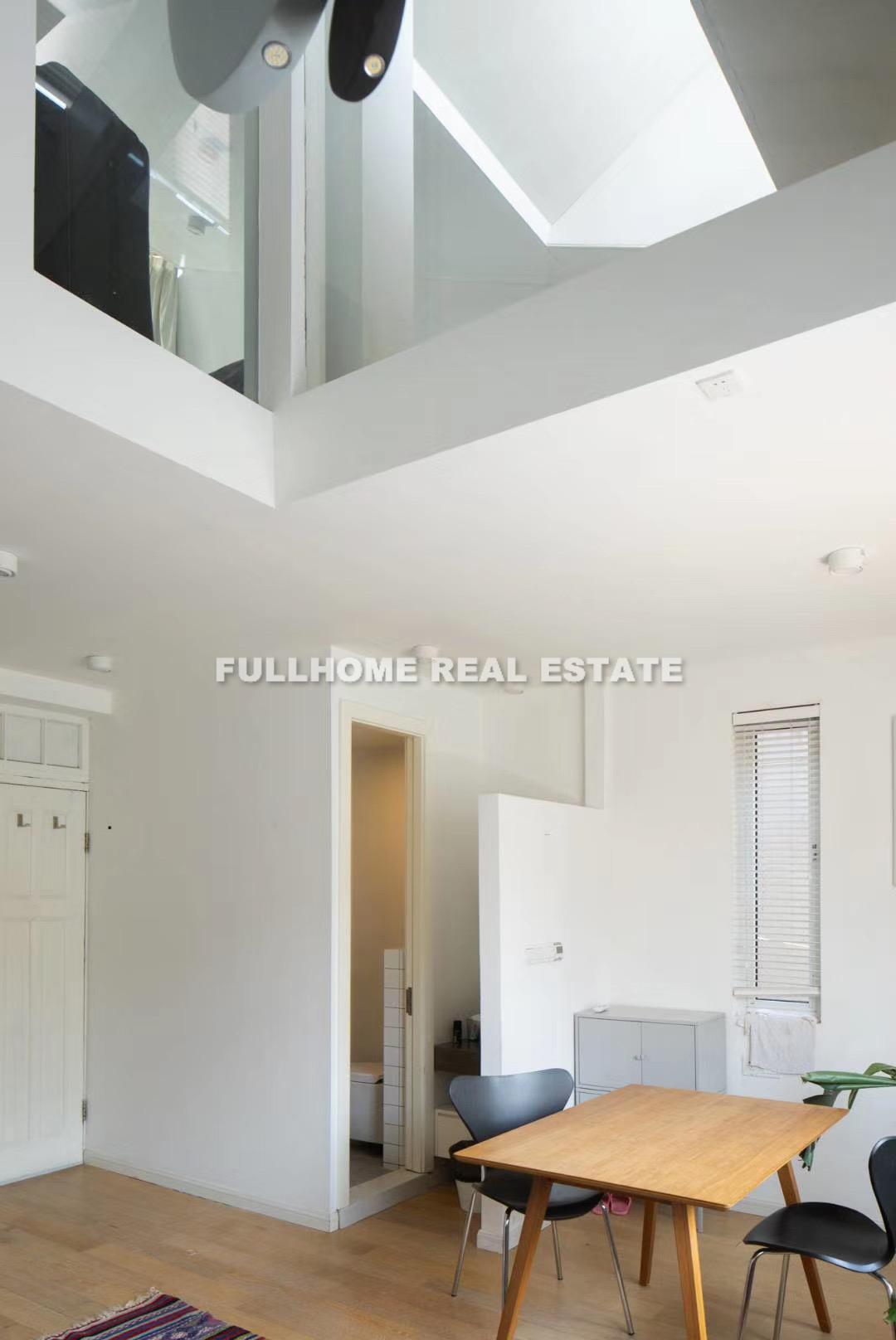 Lane 1-1200 Huashan Road Old House - 1 bedroom apartment in Shanghai, Xujiahui, Downtown