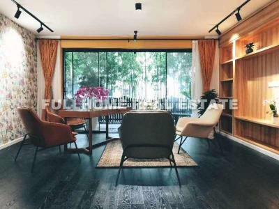 Same compound: Yueyang Garden, 3 bedrooms in Shanghai