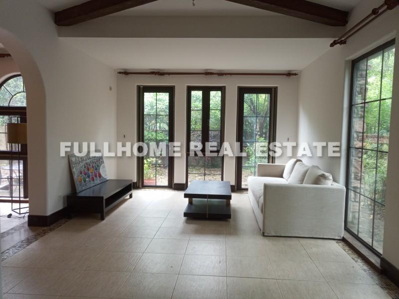 Rancho Santa Fe - 4 bedroom apartment in Shanghai, Minhang, Suburb