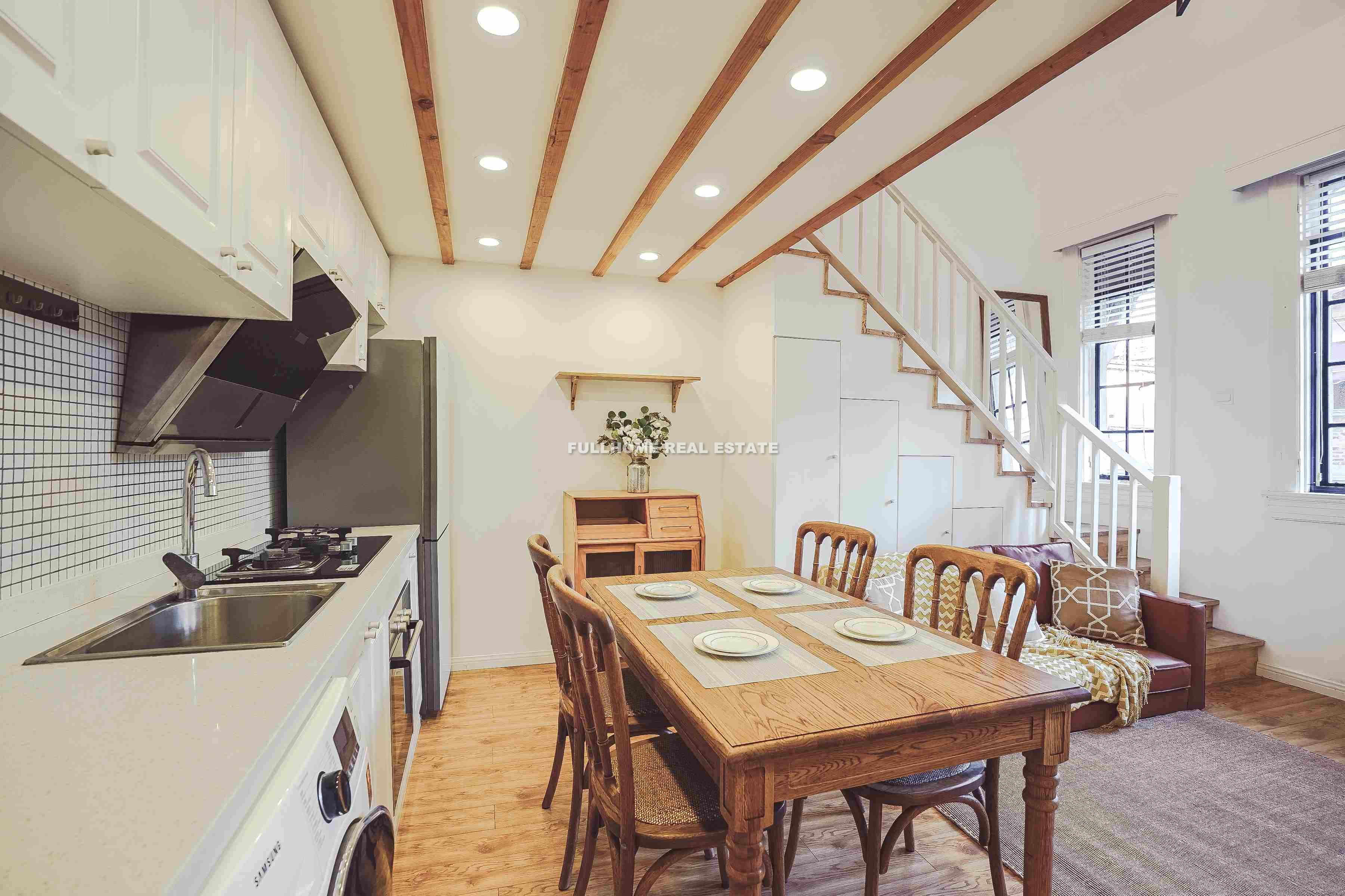 Jing An Villa - 3 bedroom apartment in Shanghai, Downtown, Downtown