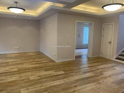 Same compound: Sunny Garden, 4 bedrooms in Shanghai