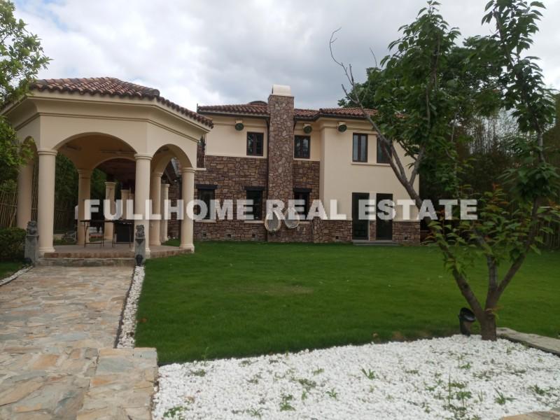 Rancho Santa Fe - 5 bedroom apartment in Shanghai, Minhang, Suburb